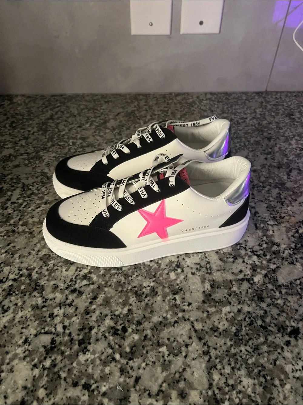 Women’s Vintage Havana Lexa Sneaker size 7.5